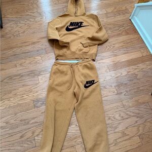 Nike Men’s Tan Sweatpants